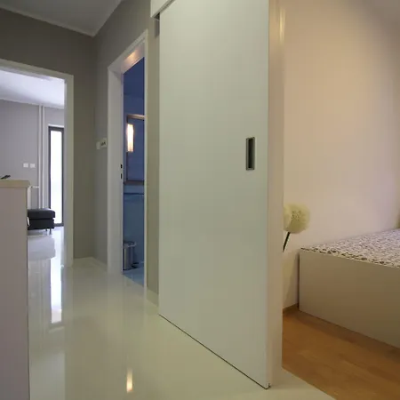 Modernes Mit Privater Terrasse, Grillbereich, Spielplatz, Liegen, Privatparkplatz 波雷奇