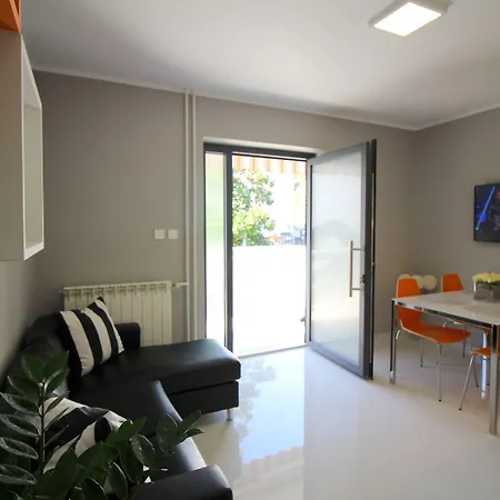 Apartman Modernes Mit Privater Terrasse, Grillbereich, Spielplatz, Liegen, Privatparkplatz *